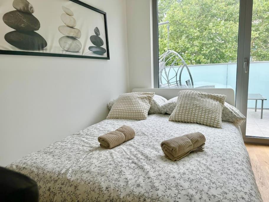 Rooftop Apartment With Balcony & Free Parking Wina Bagian luar foto