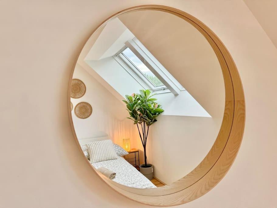 Rooftop Apartment With Balcony & Free Parking Wina Bagian luar foto