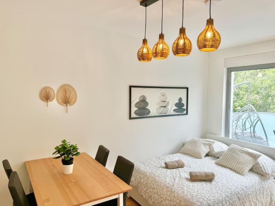 Rooftop Apartment With Balcony & Free Parking Wina Bagian luar foto